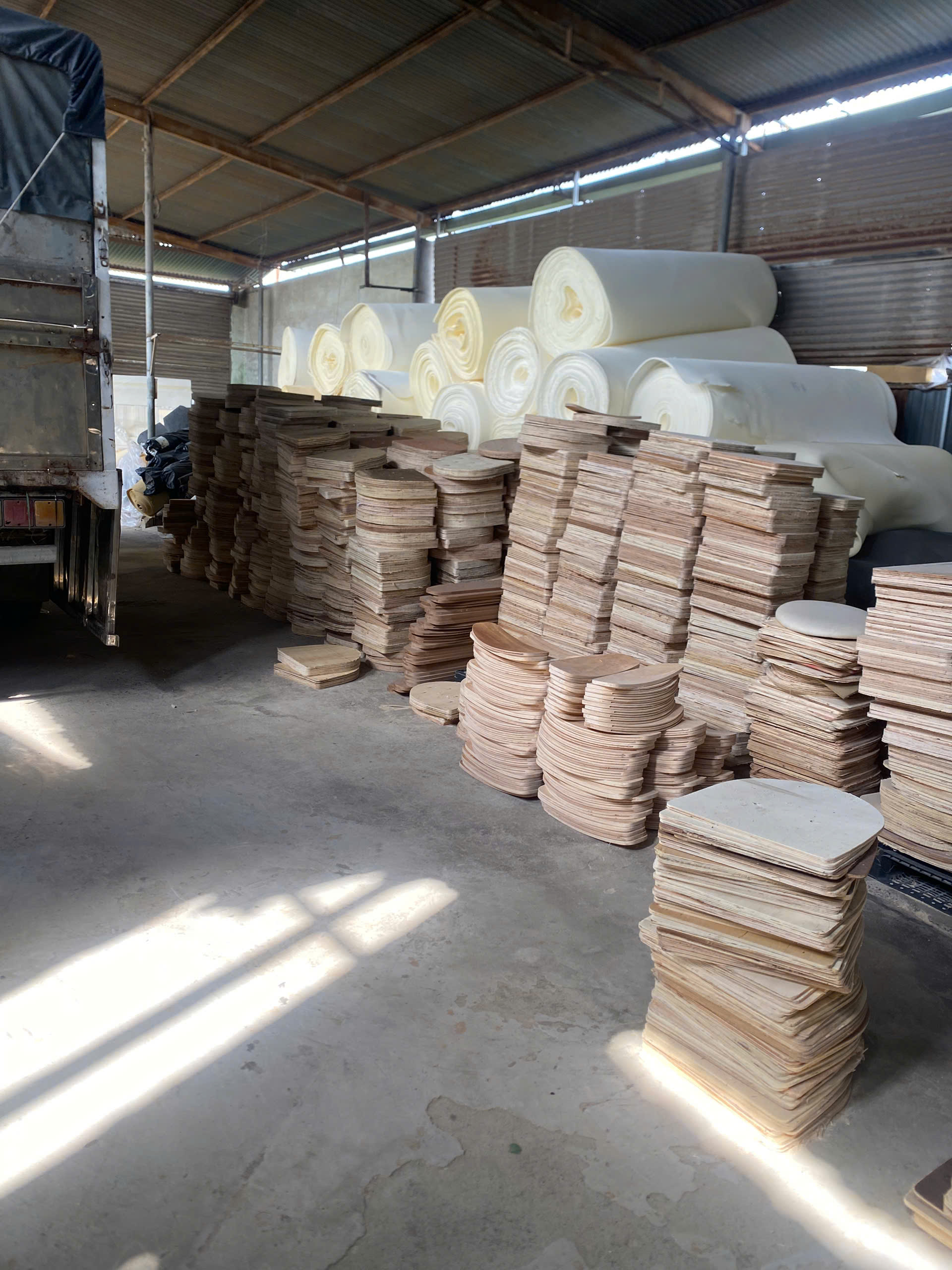 Cung cấp và cắt gia công ván ép tái sử dụng