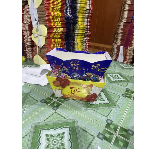 Thuyền giấy gói quà Tết 